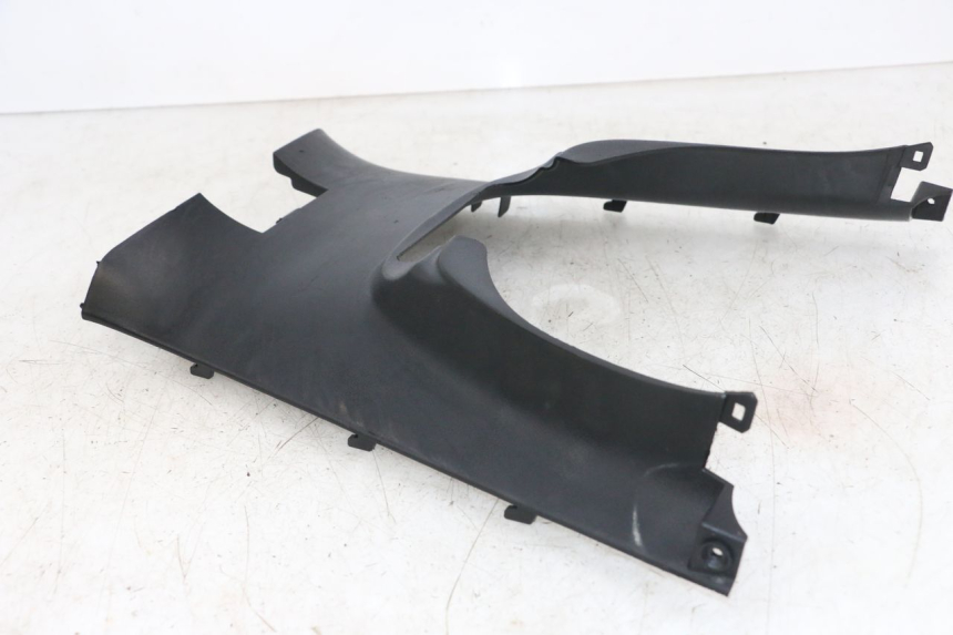 photo de TRITTBRETT VERKLEIDUNG MITTE KYMCO DINK STREET ABS 125 (2011 - 2018)