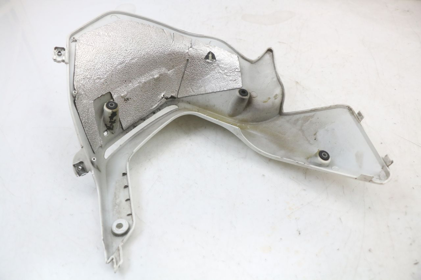 photo de TRITTBRETT VERKLEIDUNG MITTE RECHTS MOTO GUZZI NORGE 8V GT 1200 (2011 - 2016)