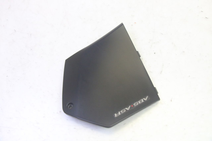 photo de TRITTBRETT VERKLEIDUNG MITTE RECHTS PIAGGIO MP3 HPE 350 (2018 - 2020) - Detailansicht des Bauteils