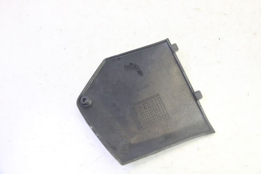 photo de TRITTBRETT VERKLEIDUNG MITTE RECHTS PIAGGIO MP3 RL 250 (2007 - 2010) - Technische Nahaufnahme