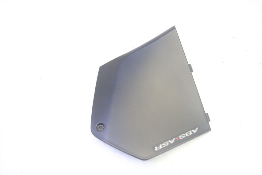 photo de TRITTBRETT VERKLEIDUNG MITTE RECHTS PIAGGIO MP3 500 (2016 - 2018) - Detailansicht des Bauteils