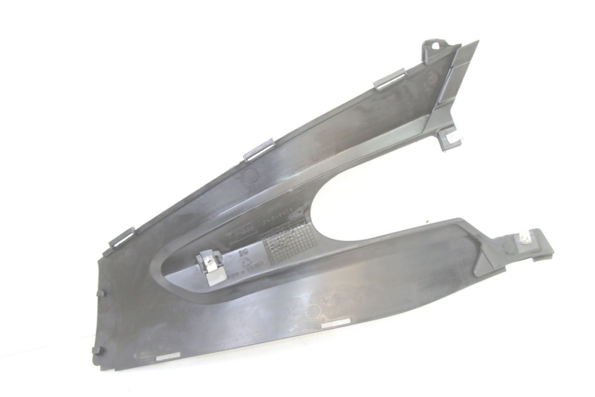 photo de TRITTBRETT VERKLEIDUNG MITTE RECHTS GILERA RUNNER SP 50 (2006 - 2008)