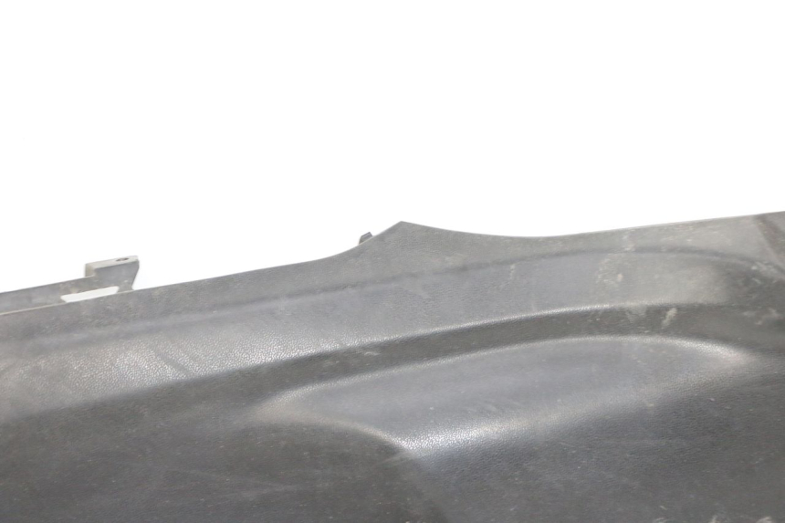 photo de TRITTBRETT VERKLEIDUNG MITTE LINKS SUZUKI BURGMAN 650 (2013 - 2020)