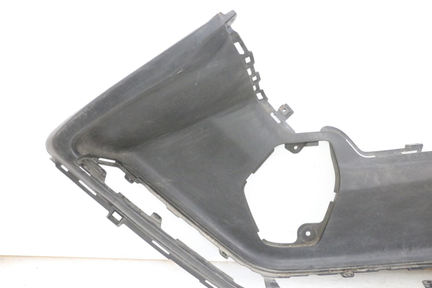 photo de TRITTBRETT VERKLEIDUNG MITTE LINKS SUZUKI BURGMAN 650 (2013 - 2020)