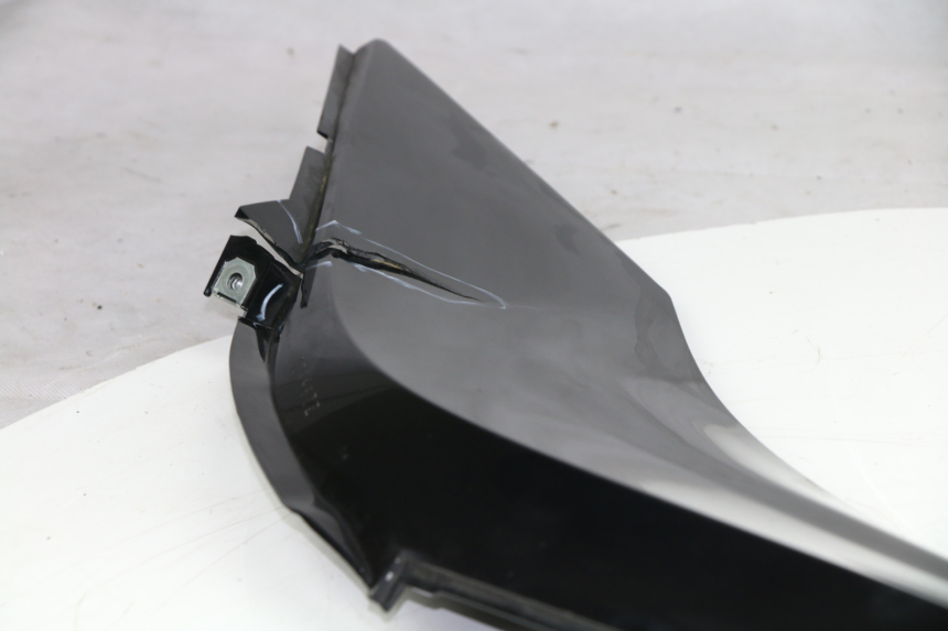 photo de TRITTBRETT VERKLEIDUNG MITTE LINKS BMW C GT 650 (2012 - 2015)