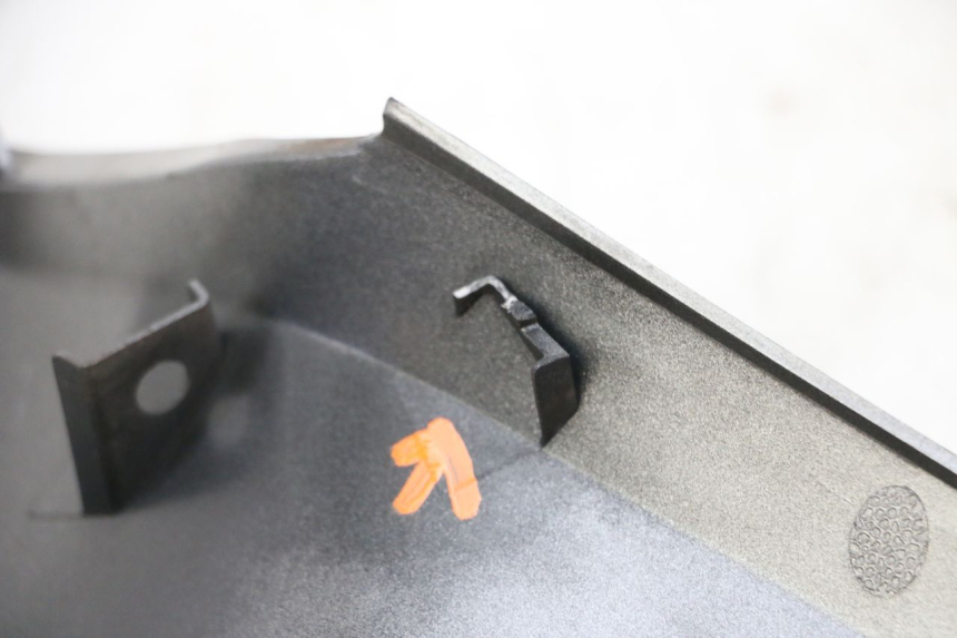 photo de TRITTBRETT VERKLEIDUNG MITTE LINKS HONDA FORZA ABS 300 (2013 - 2019)