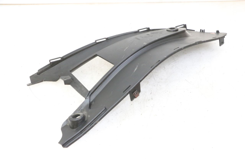 photo de TRITTBRETT VERKLEIDUNG MITTE LINKS GILERA NEXUS 300 (2008 - 2013)