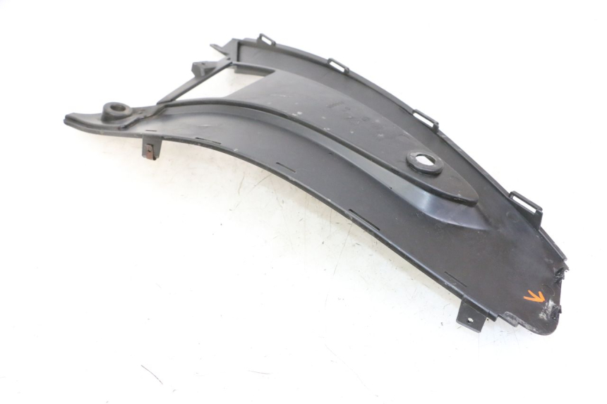 photo de TRITTBRETT VERKLEIDUNG MITTE LINKS GILERA NEXUS 300 (2008 - 2013)