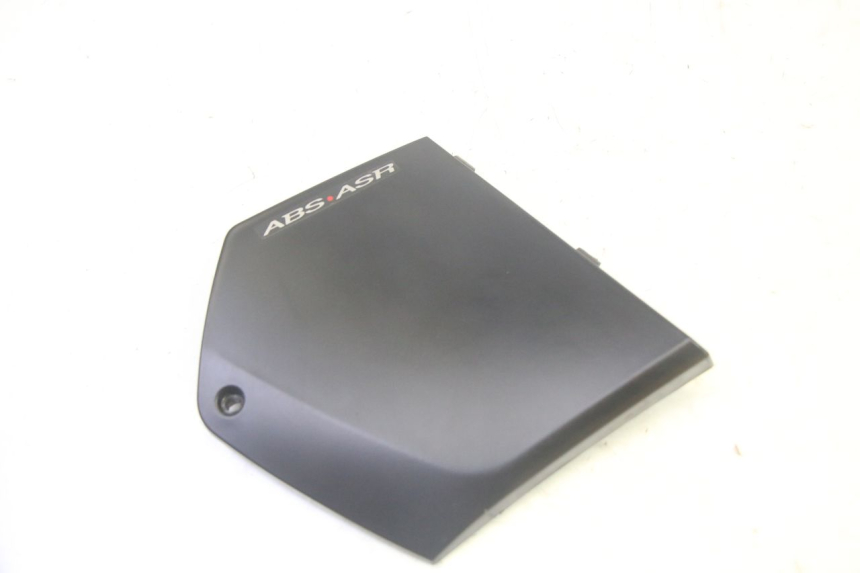 photo de TRITTBRETT VERKLEIDUNG MITTE LINKS PIAGGIO MP3 500 (2016 - 2018) - Hauptansicht