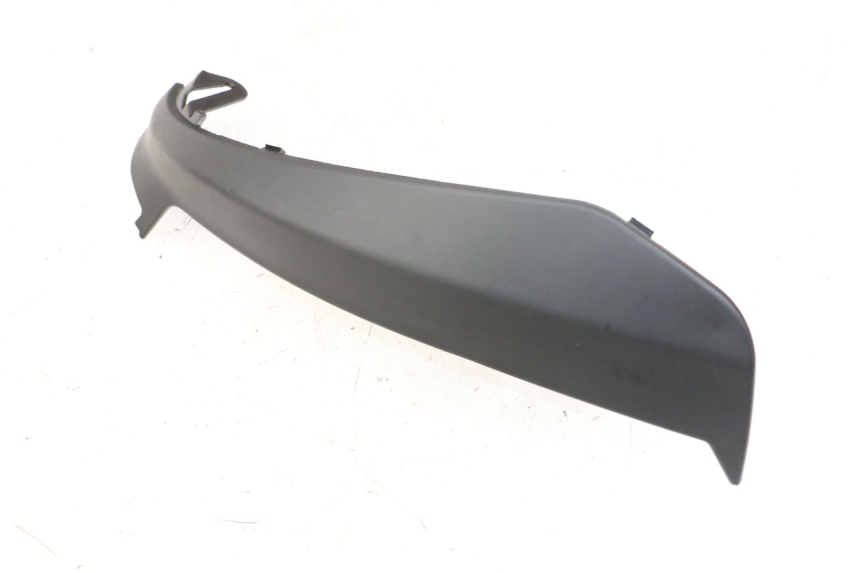 photo de TRITTBRETT VERKLEIDUNG MITTE LINKS PIAGGIO NRG POWER PUREJET 50 (2018 - 2021)
