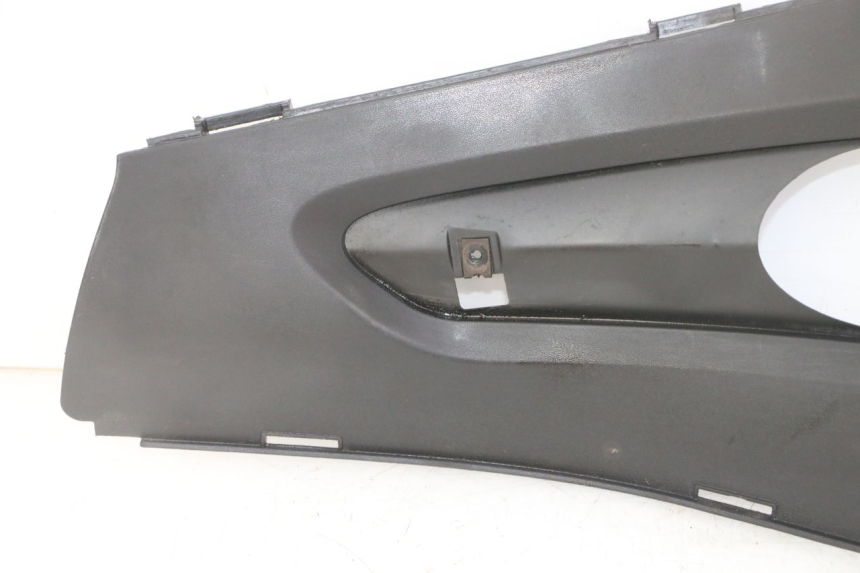 photo de TRITTBRETT VERKLEIDUNG MITTE LINKS GILERA RUNNER SL 50 (2006 - 2009)