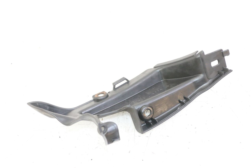 photo de TRITTBRETT VERKLEIDUNG MITTE LINKS APRILIA SCARABEO GT TOURING 125 (1999 - 2005)