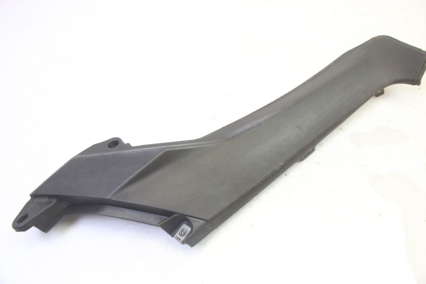 photo de TRITTBRETT VERKLEIDUNG MITTE LINKS APRILIA SR R 2T LC 50 (2018 - 2021)