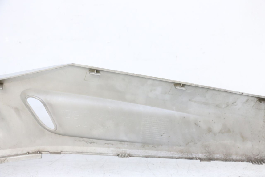 photo de TRITTBRETT VERKLEIDUNG MITTE LINKS YAMAHA X-MAX XMAX 250 (2006 - 2009)