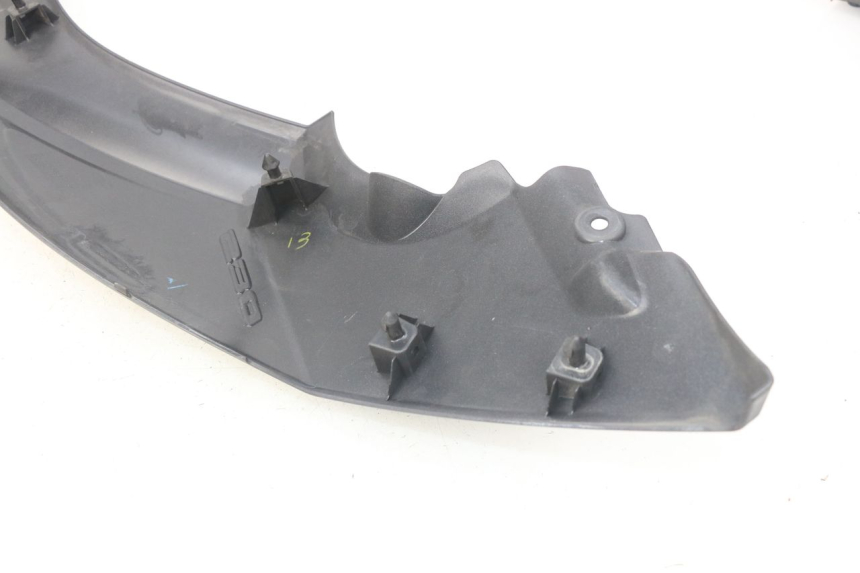 photo de TRITTBRETT VERKLEIDUNG MITTE LINKS YAMAHA XP T-MAX TMAX ABS 530 (2012 - 2015) - Oberflächenzustand und Material