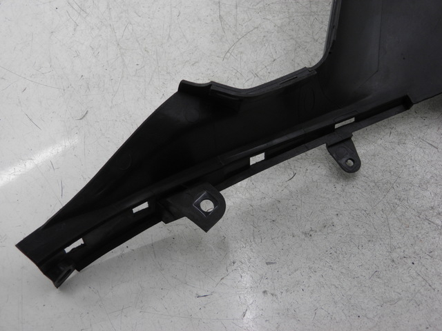 photo de TRITTBRETT VERKLEIDUNG MITTE LINKS YAMAHA XP T-MAX TMAX 500 (2004 - 2007)