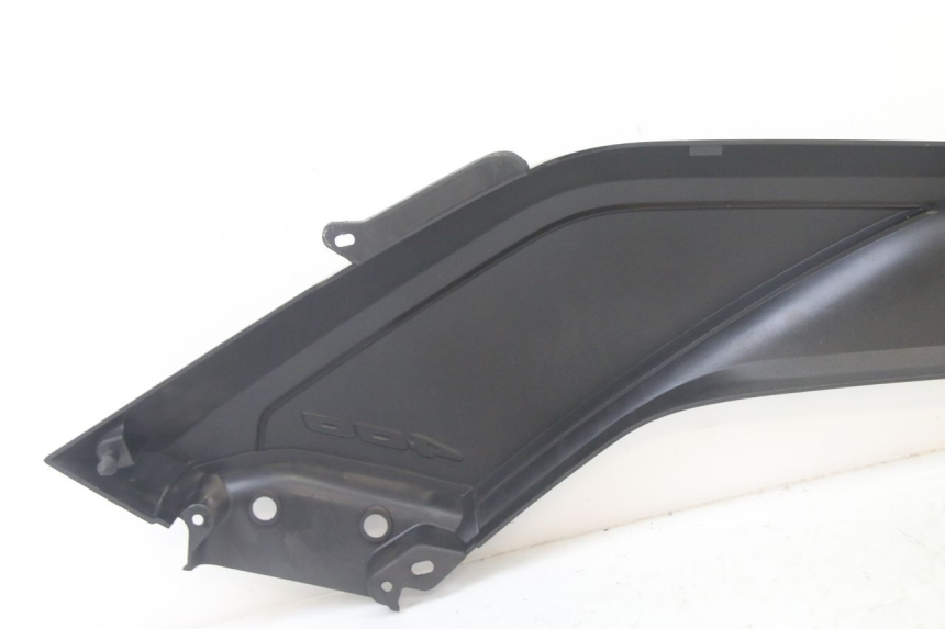 photo de TRITTBRETT VERKLEIDUNG MITTE LINKS YAMAHA YP X-MAX XMAX 400 (2014 - 2017)