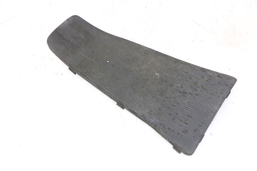 photo de TRITTBRETT VERKLEIDUNG MITTE PIAGGIO LXV 4T 50 (2009 - 2013)