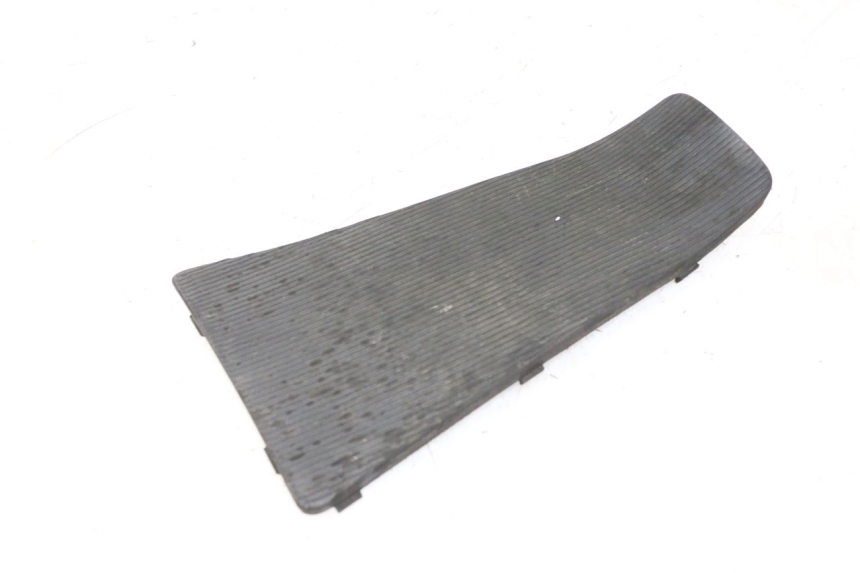 photo de TRITTBRETT VERKLEIDUNG MITTE PIAGGIO LXV 4T 50 (2009 - 2013)