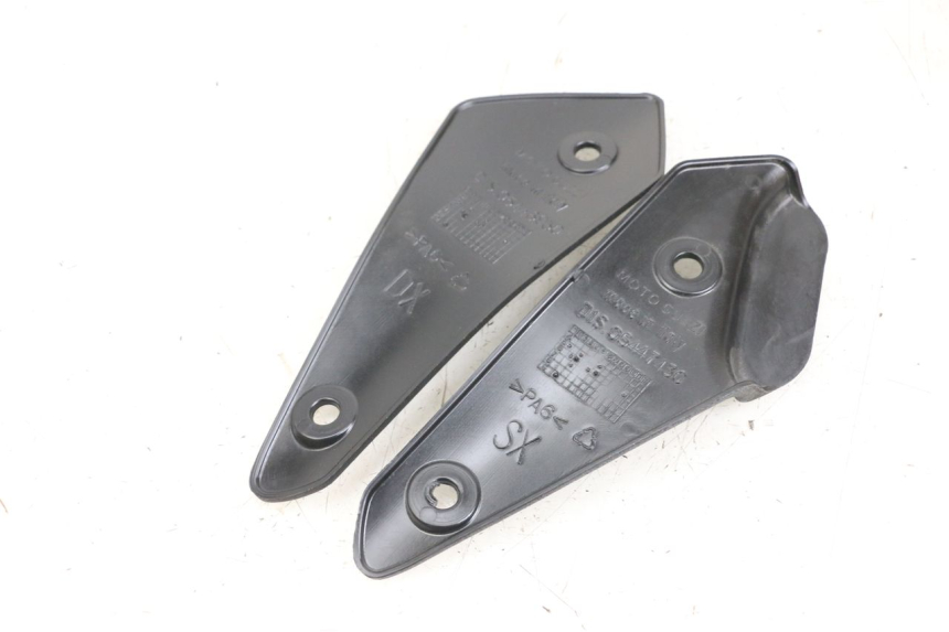 photo de TRITTBRETT VERKLEIDUNG MITTE MOTO GUZZI NORGE 8V GT 1200 (2011 - 2016)