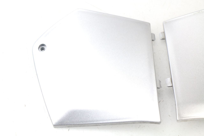 photo de TRITTBRETT VERKLEIDUNG MITTE PIAGGIO MP3 LT 300 (2010 - 2016)