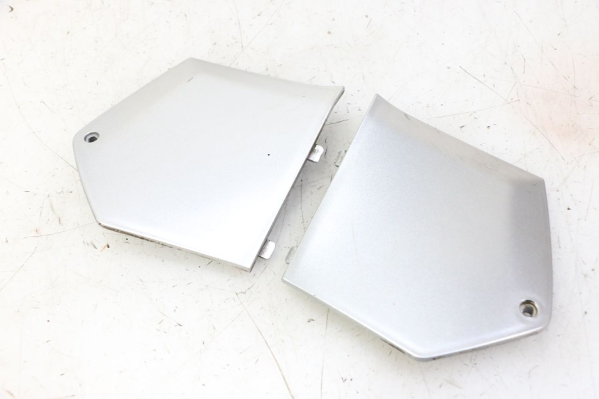 photo de TRITTBRETT VERKLEIDUNG MITTE PIAGGIO MP3 LT 300 (2010 - 2016)