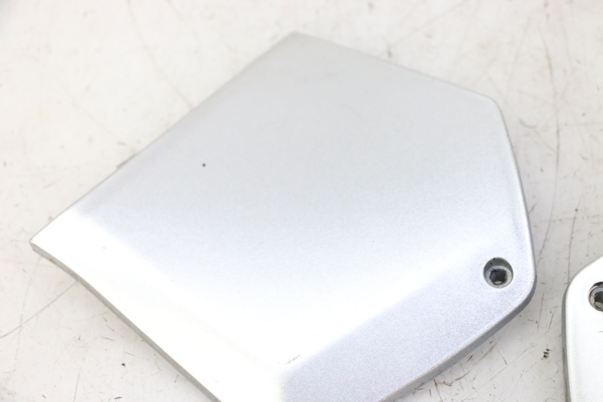 photo de TRITTBRETT VERKLEIDUNG MITTE PIAGGIO MP3 LT 300 (2010 - 2016)