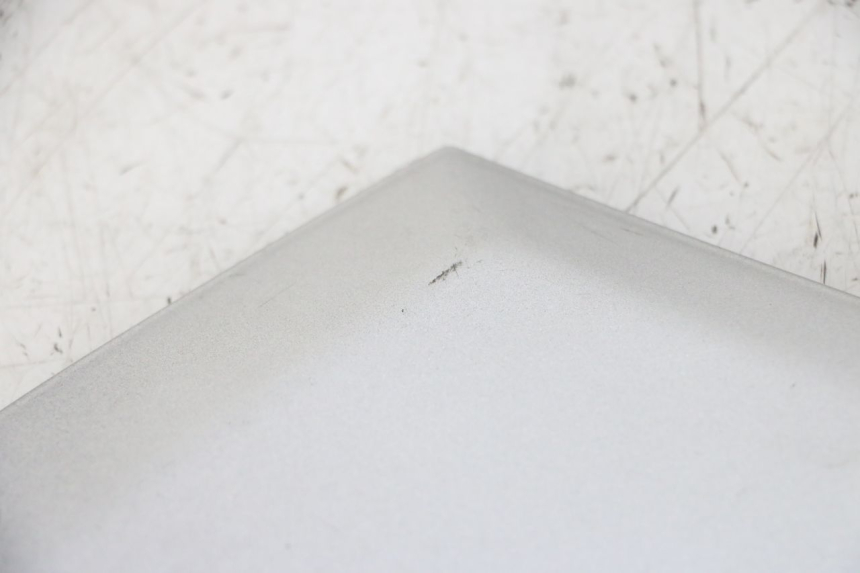 photo de TRITTBRETT VERKLEIDUNG MITTE PIAGGIO MP3 LT 300 (2010 - 2016)