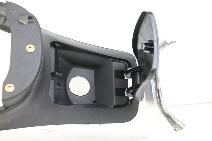 photo de TRITTBRETT VERKLEIDUNG MITTE PIAGGIO MP3 125 (2006 - 2014)