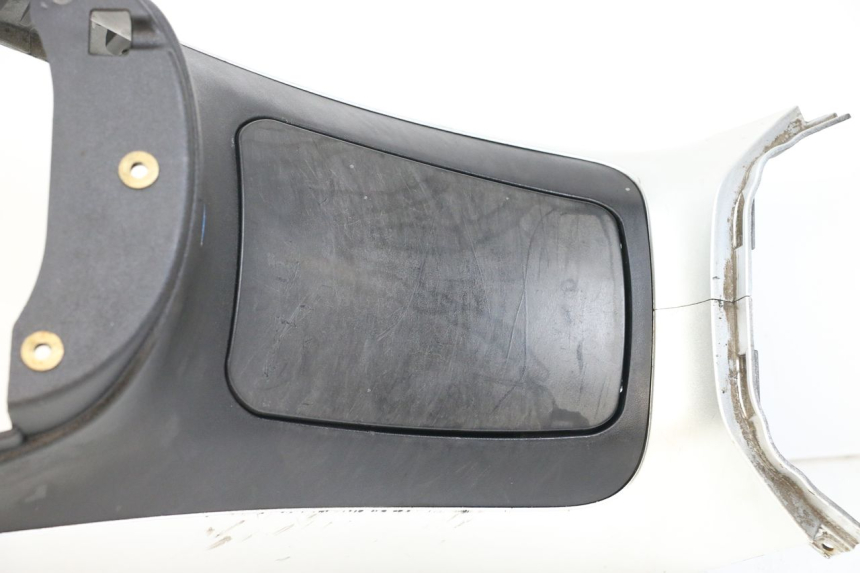 photo de TRITTBRETT VERKLEIDUNG MITTE PIAGGIO MP3 125 (2006 - 2014)