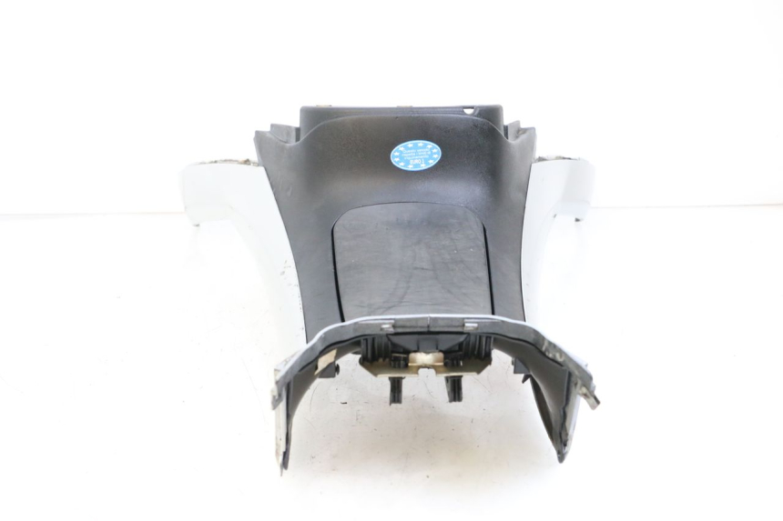 photo de TRITTBRETT VERKLEIDUNG MITTE PIAGGIO MP3 125 (2006 - 2014)