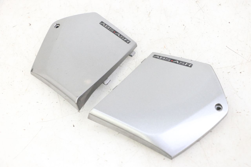 photo de TRITTSTUFENVERBINDUNG PIAGGIO MP3 500 (2014 - 2016)