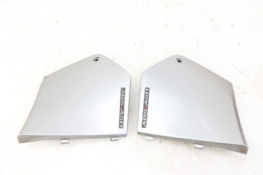 photo de TRITTSTUFENVERBINDUNG PIAGGIO MP3 500 (2014 - 2016)