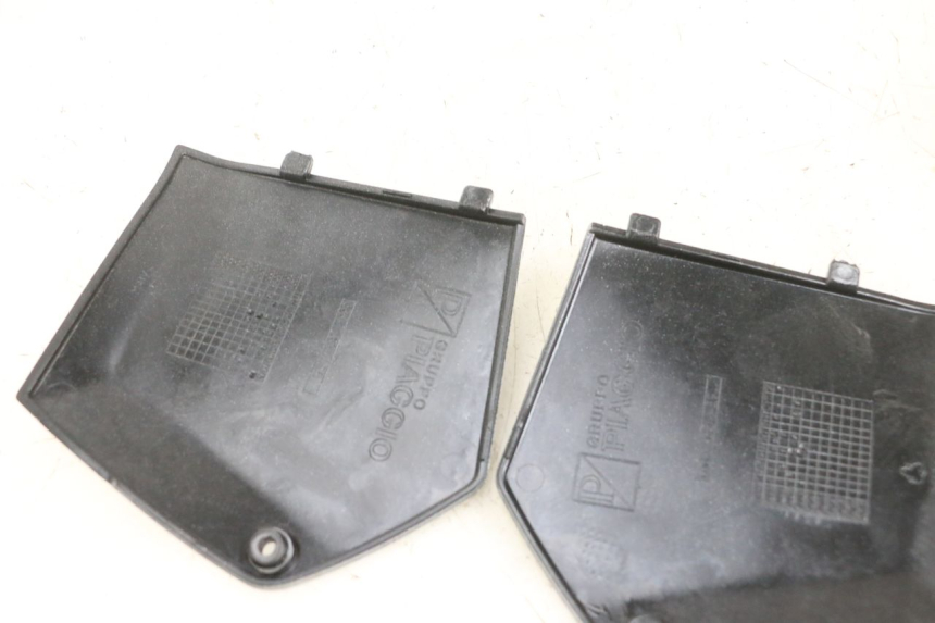 photo de FUSSRAUMVERBINDUNG PIAGGIO MP3 RL 250 (2007 - 2010) - Detailansicht des Bauteils