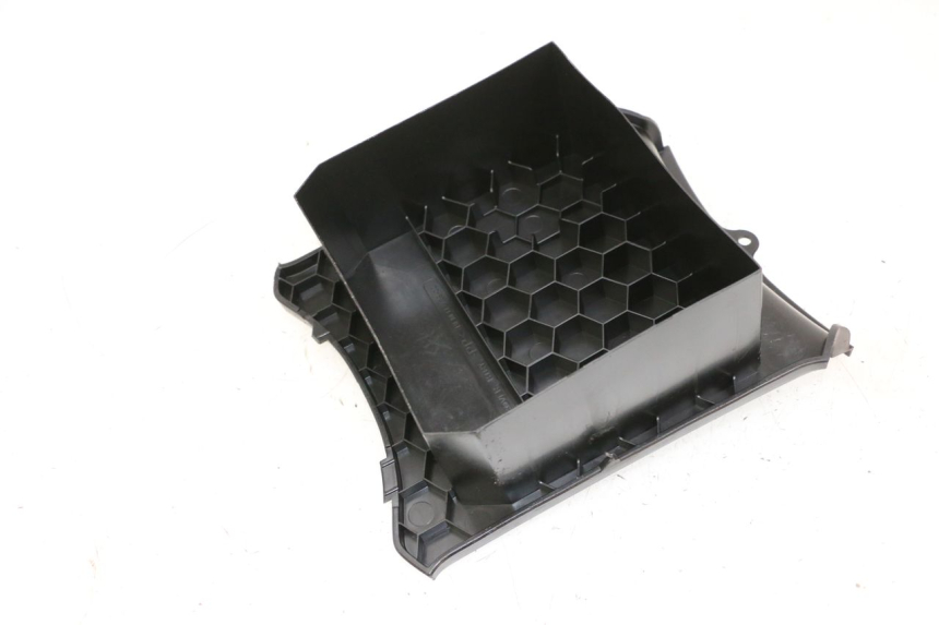 photo de TRITTBRETT VERKLEIDUNG MITTE YAMAHA NEO'S CORE 1 (2022 - 2026) - Detailansicht des Bauteils