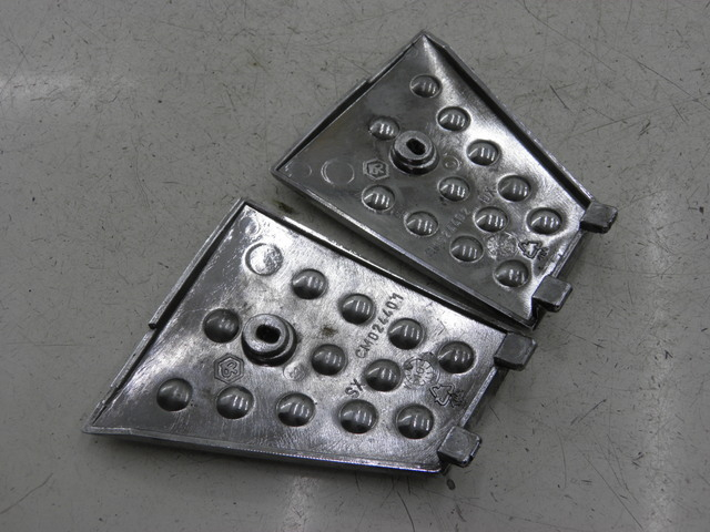 photo de TRITTBRETT VERKLEIDUNG MITTE PIAGGIO XEVO - X EVO 125 (2010 - 2015)