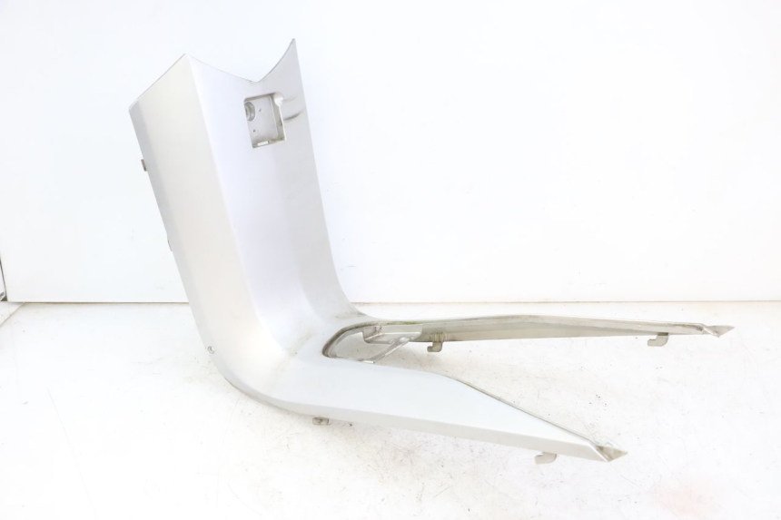 photo de TRITTBRETT VERKLEIDUNG MITTE PEUGEOT SATELIS 250 (2006 - 2012)