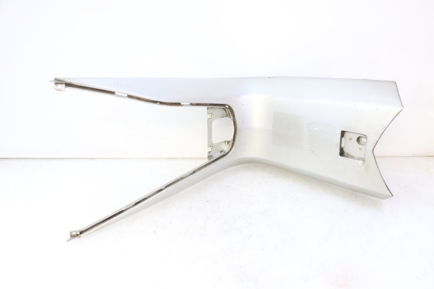 photo de TRITTBRETT VERKLEIDUNG MITTE PEUGEOT SATELIS 125 (2006 - 2009)