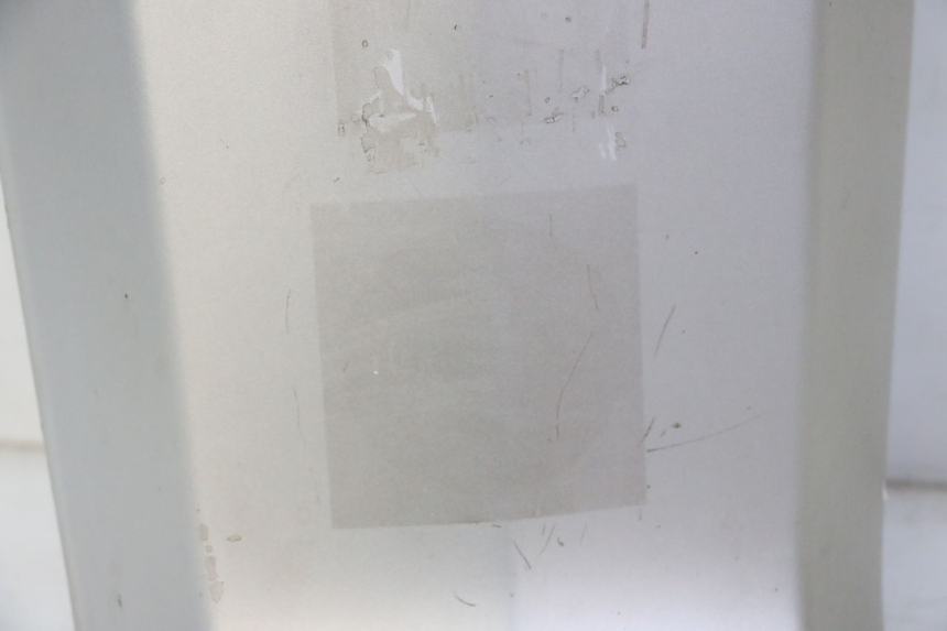 photo de TRITTBRETT VERKLEIDUNG MITTE PEUGEOT SATELIS 125 (2006 - 2009)