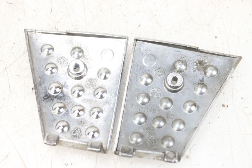 photo de FUSSRAUMVERBINDUNG PIAGGIO X8 125 (2004 - 2007) - Alternative Perspektive