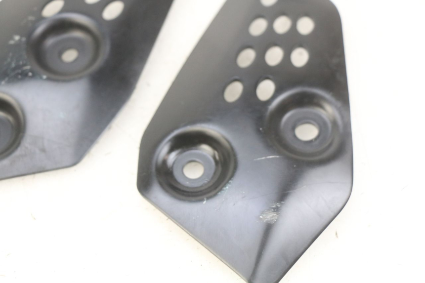 photo de TRITTSTUFENVERBINDUNG YAMAHA MT-07 MT07 700 (2018 - 2020)