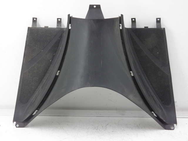 photo de TRITTBRETT VERKLEIDUNG MITTE YAMAHA YP MAJESTY 125 (2007 - 2010)