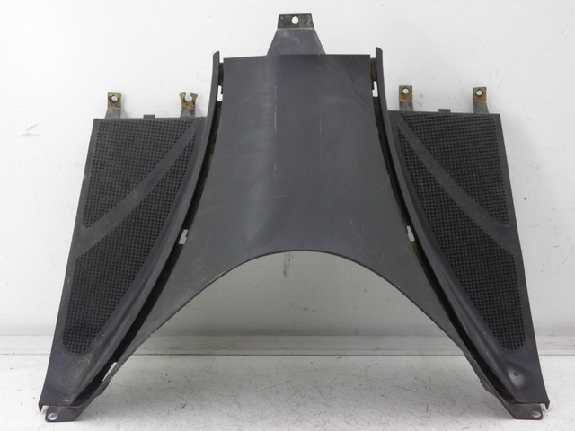 photo de TRITTBRETT VERKLEIDUNG MITTE YAMAHA YP MAJESTY 125 (2002 - 2006)