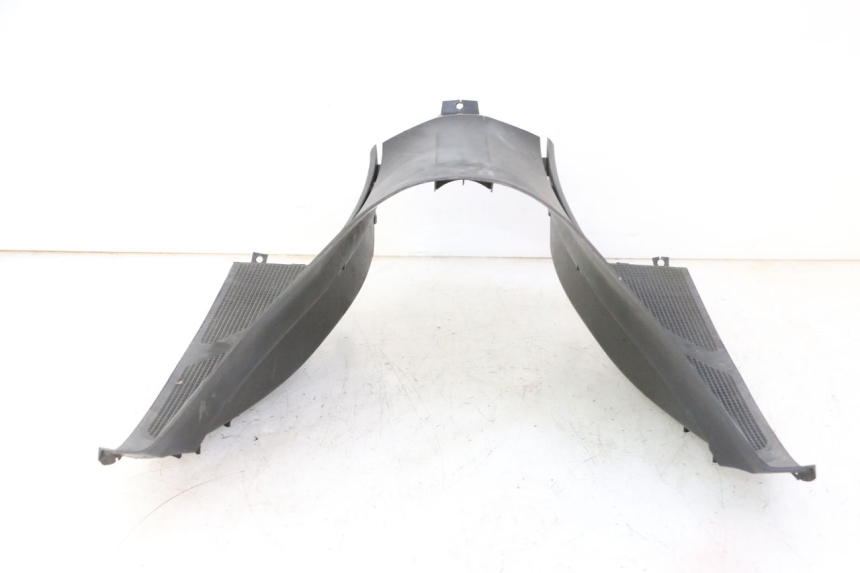 photo de TRITTBRETT VERKLEIDUNG MITTE YAMAHA YP MAJESTY 125 (2007 - 2010)