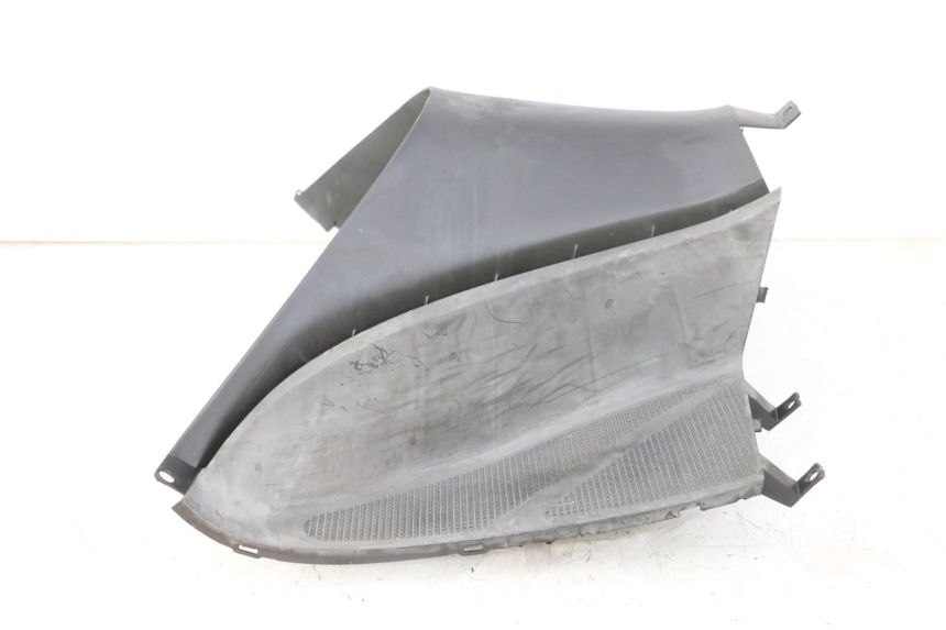 photo de TRITTBRETT VERKLEIDUNG MITTE YAMAHA YP MAJESTY 125 (2007 - 2010)