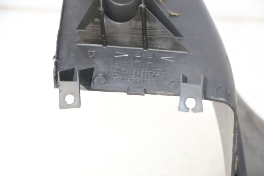 photo de TRITTBRETT VERKLEIDUNG MITTE YAMAHA YP MAJESTY 125 (2007 - 2010)