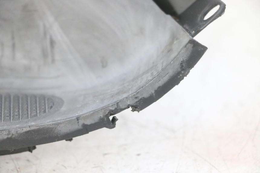 photo de TRITTBRETT VERKLEIDUNG MITTE YAMAHA YP MAJESTY 125 (2007 - 2010)