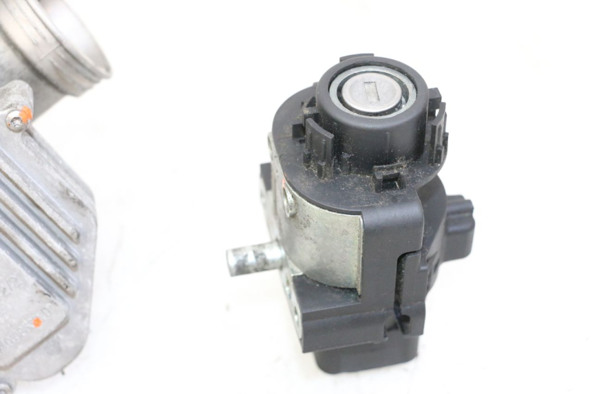 photo de SCHLOSSSATZ CDI PIAGGIO MP3 500 (2014 - 2016)