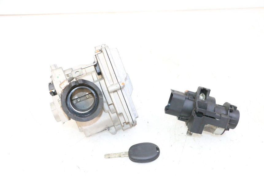 photo de SCHLOSSSATZ CDI PIAGGIO MP3 500 (2014 - 2016)