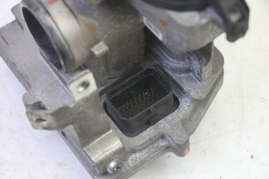 photo de SCHLOSSSATZ CDI PIAGGIO MP3 500 (2016 - 2018) - Weitere Ansicht des Artikels